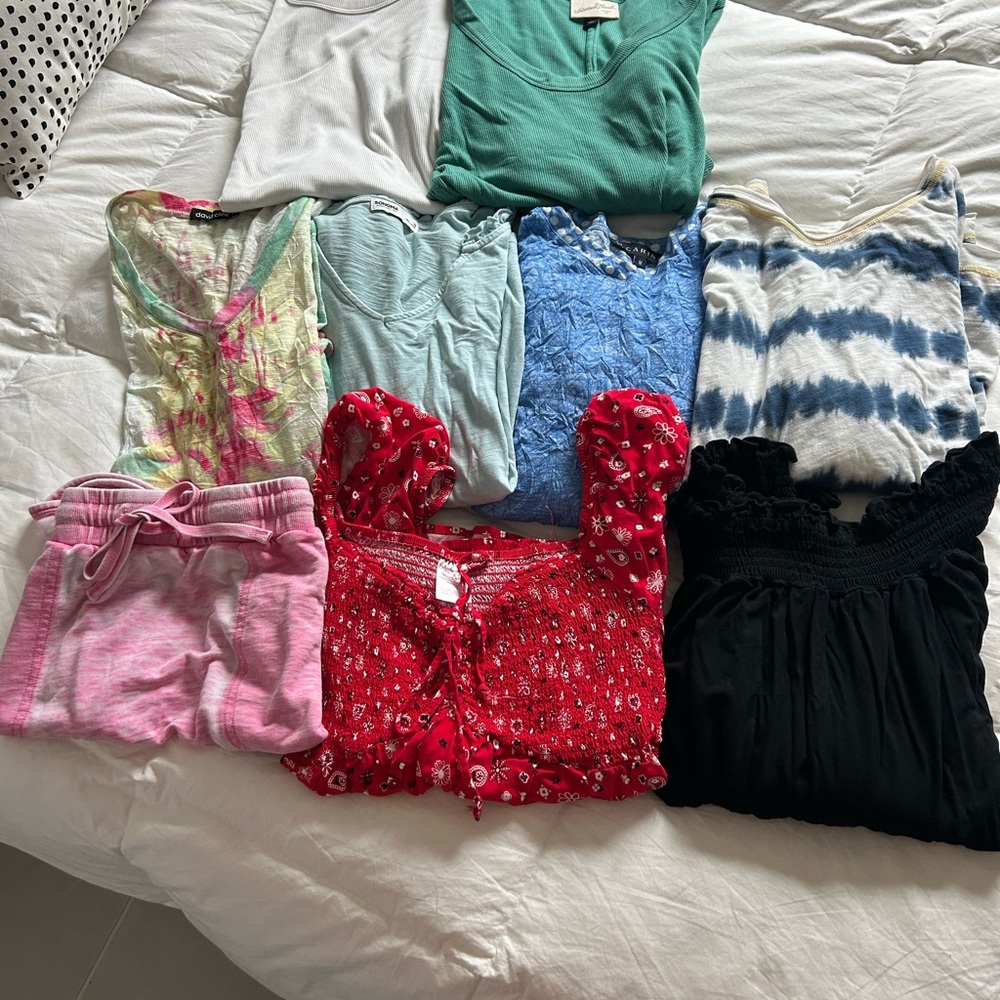 Sonoma White and Green Women's Tops